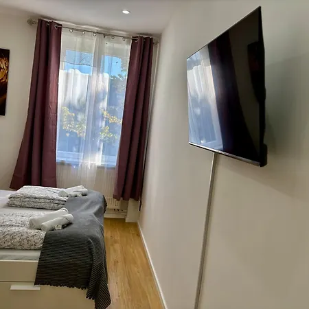 Line Apartmán *